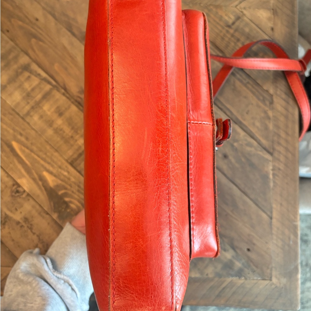 Patricia Nash Avellino crossbody bag made of Italian leather - Picture 5 of 8